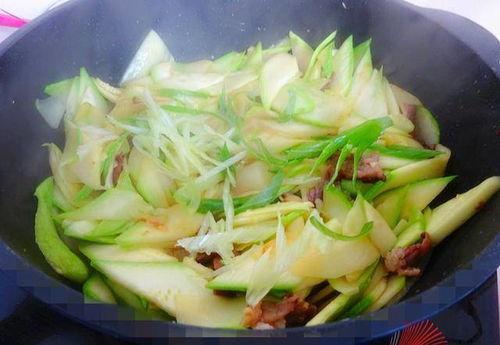 吃熟茭瓜视频,视频教你轻松烹饪家常佳肴