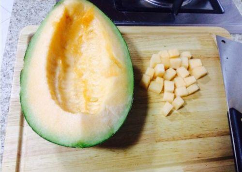 如何吃切哈密瓜视频教学